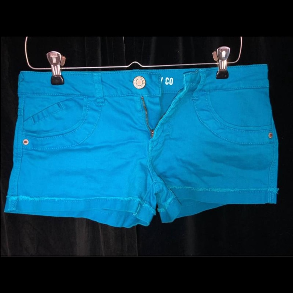 Women’s Mossimo blue shorts SIZE 9 FIT 6